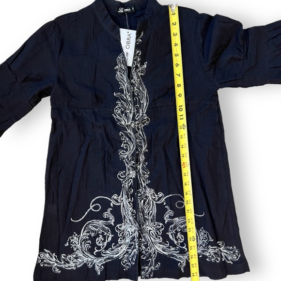 Women’s Black Tunic with White Embroidery Short Sleeve Open Front Size Small - Picture 7 of 7